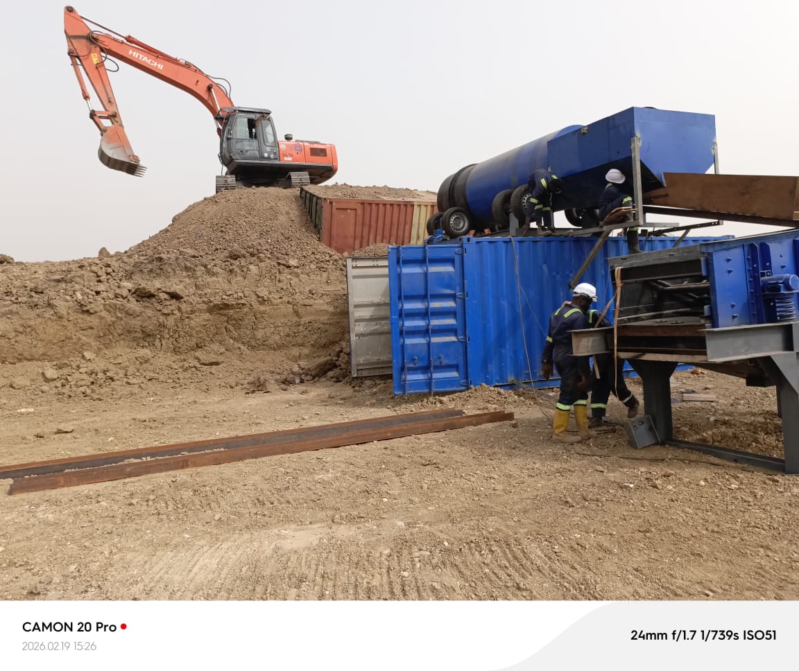 Excavator and wash plant at Babban Tsauni